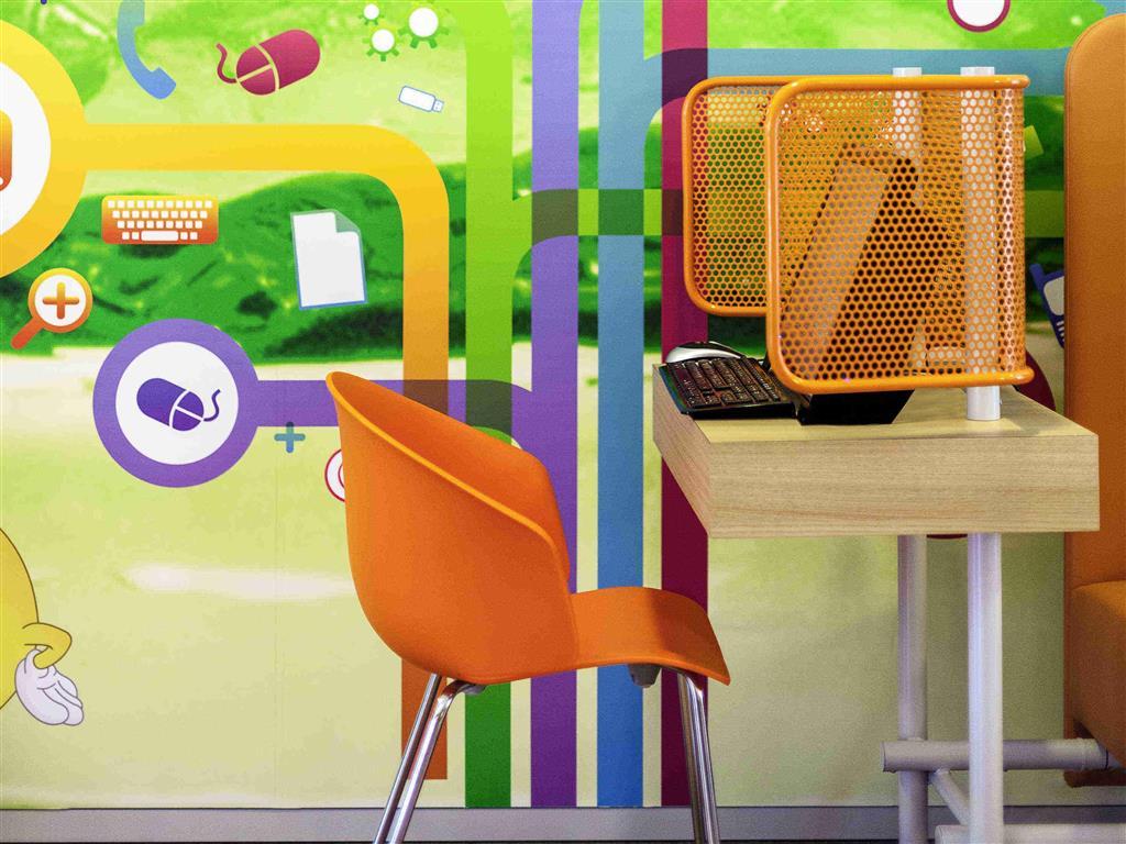 Ibis Styles Napoli Garibaldi Hotel Buitenkant foto