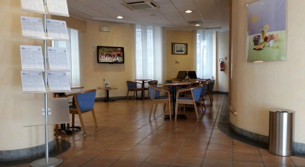 Ibis Styles Napoli Garibaldi Hotel Buitenkant foto