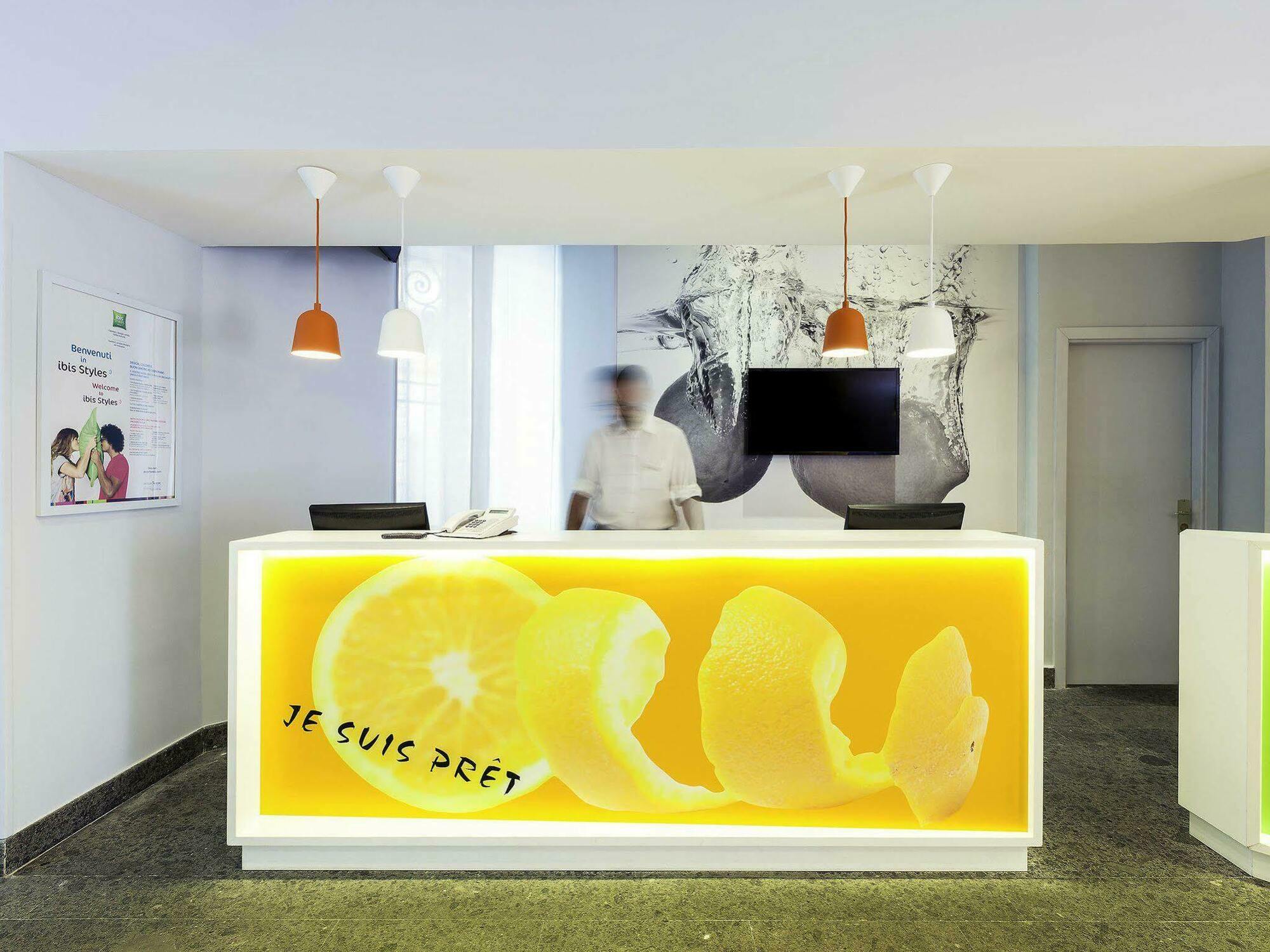 Ibis Styles Napoli Garibaldi Hotel Buitenkant foto
