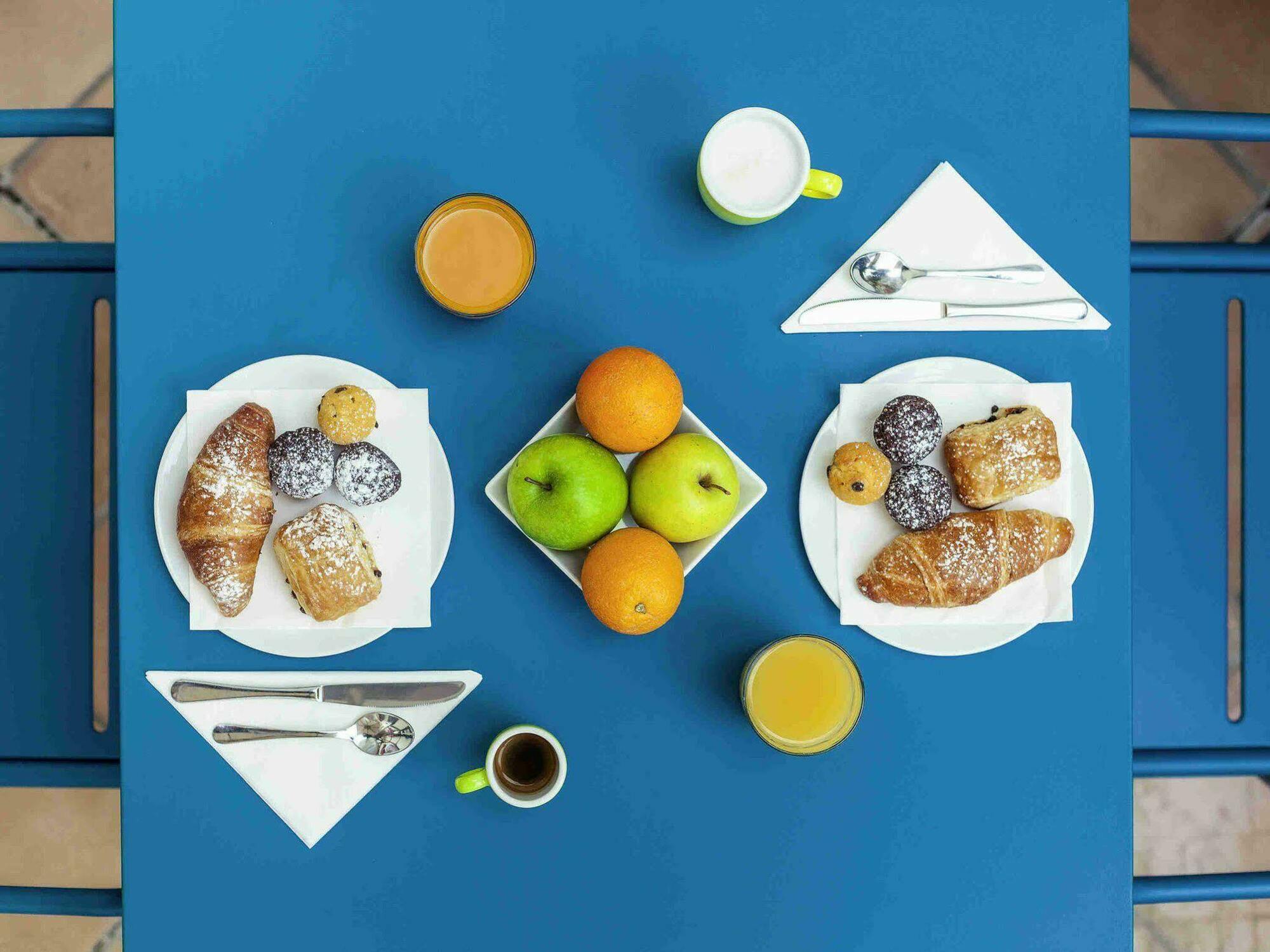 Ibis Styles Napoli Garibaldi Hotel Buitenkant foto